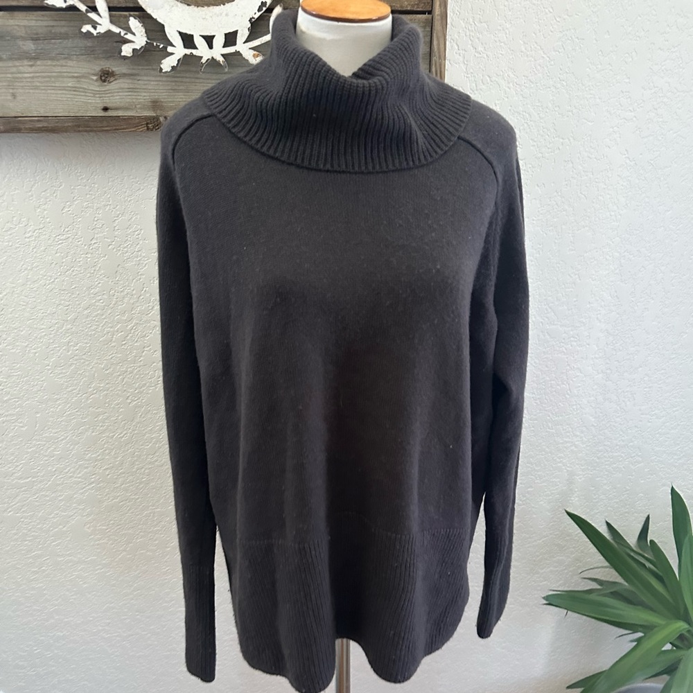 Athleta Aspen Gray Cashmere/Wool‎ Turtleneck Sweater ladies size Large